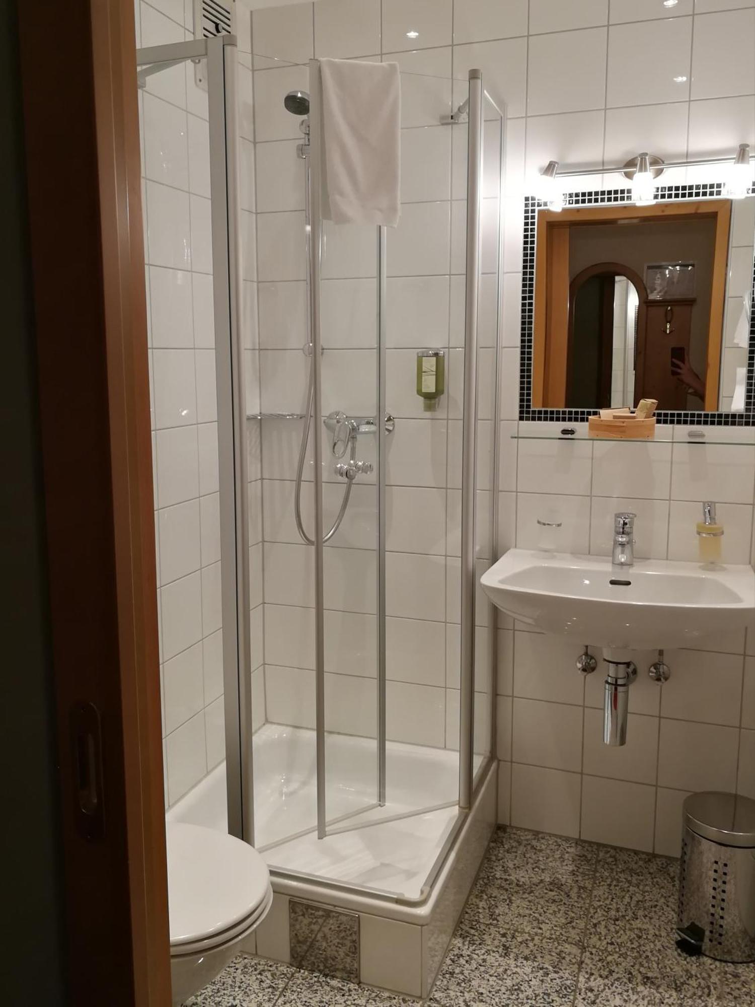 Die Linde Höchst Esterno foto